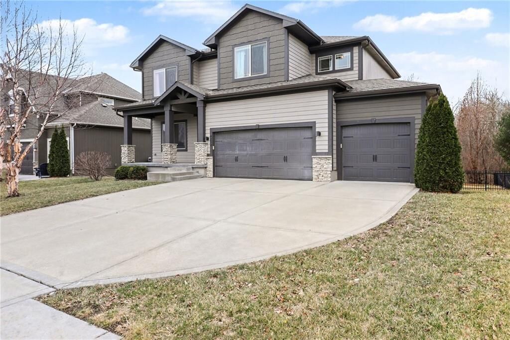 Property Photo:  4212 SW Stoney Brook Drive  MO 64082 