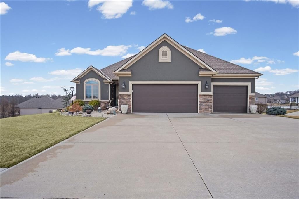 Property Photo:  4600 Greystone Drive  MO 64505 