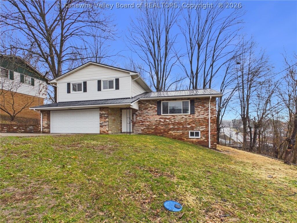 Property Photo:  5206 Hammons Drive  WV 25313 