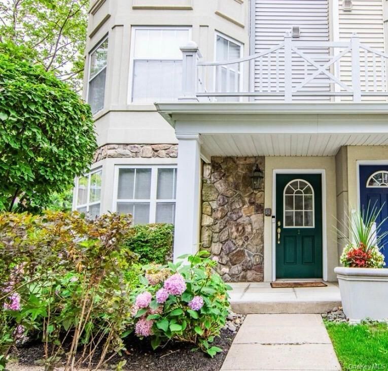 Property Photo:  2 Leeward Drive  NY 10927 