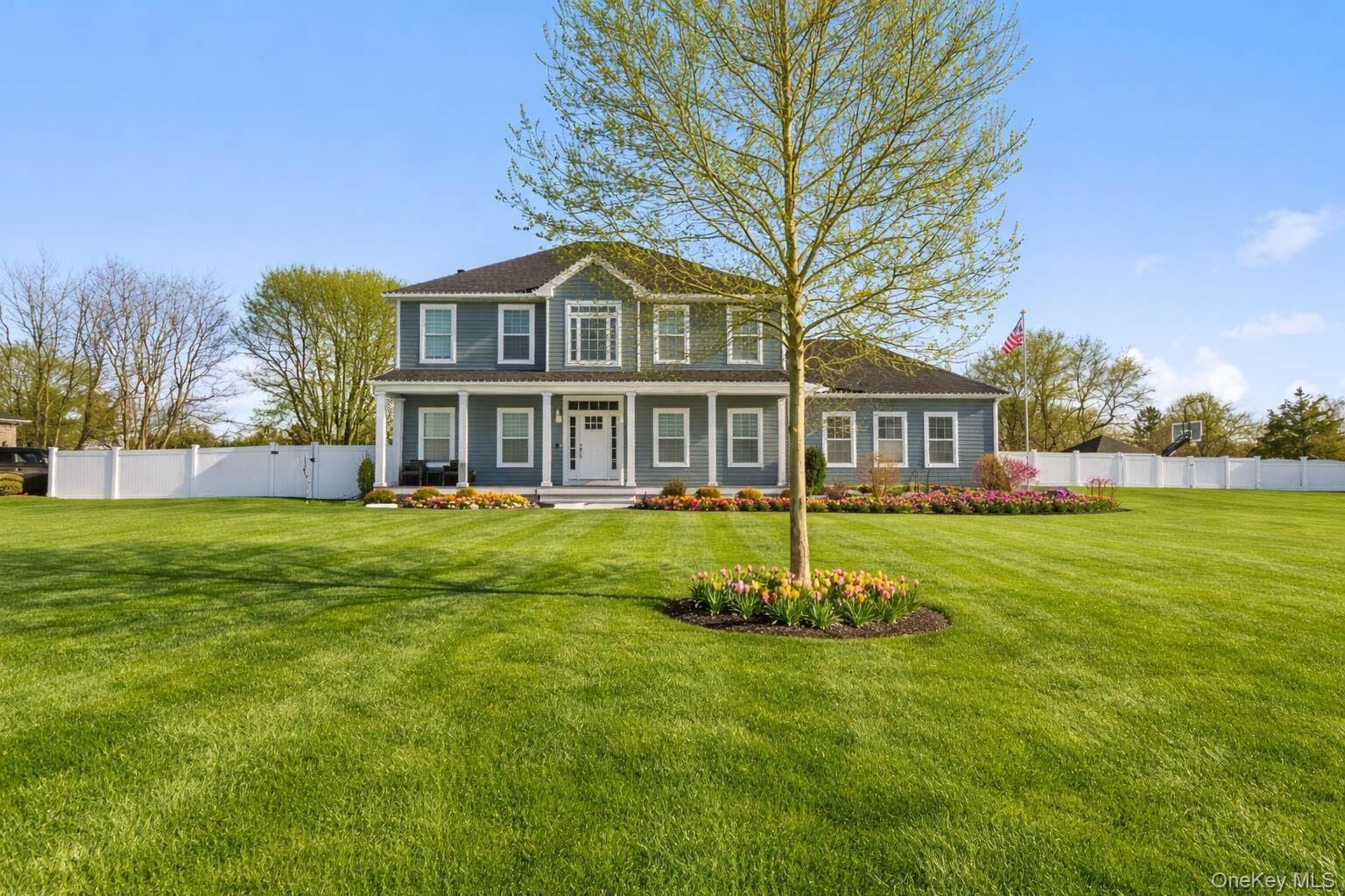 Property Photo:  3 Manor Court  NY 11766 