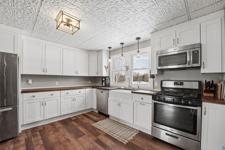 Property Photo:  10671 E County Rd B  WI 54849 