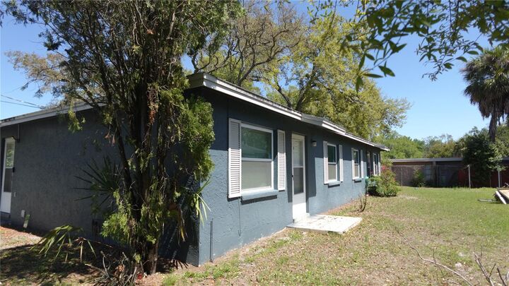 Property Photo:  10405 N Jasmine Avenue  FL 33612 
