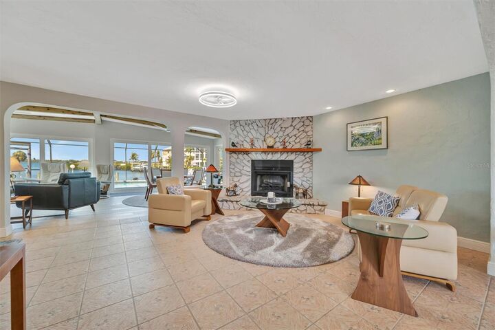 Property Photo:  5403 Palmetto Point Drive  FL 34221 