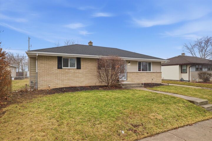 Property Photo:  2232 W Carrington Ave  WI 53154 