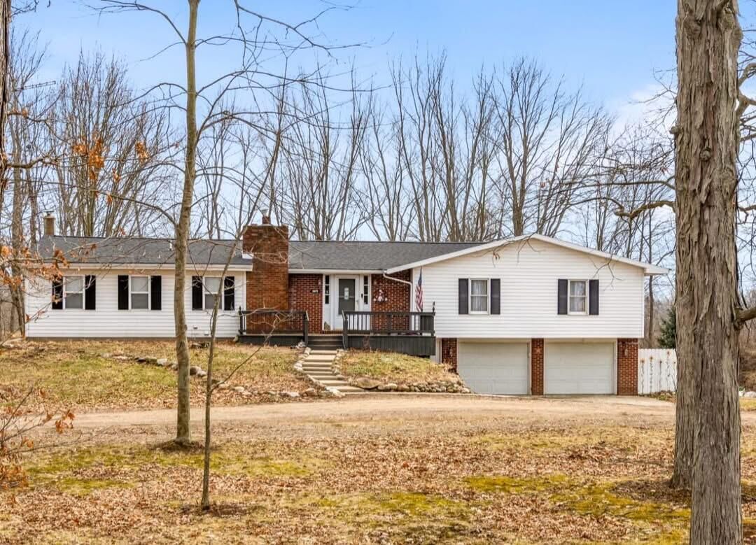 Property Photo:  2471 Bankers Road  MI 49242 