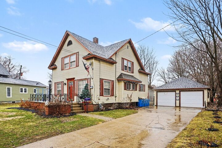 Property Photo:  683 Capital Avenue NE  MI 49017 