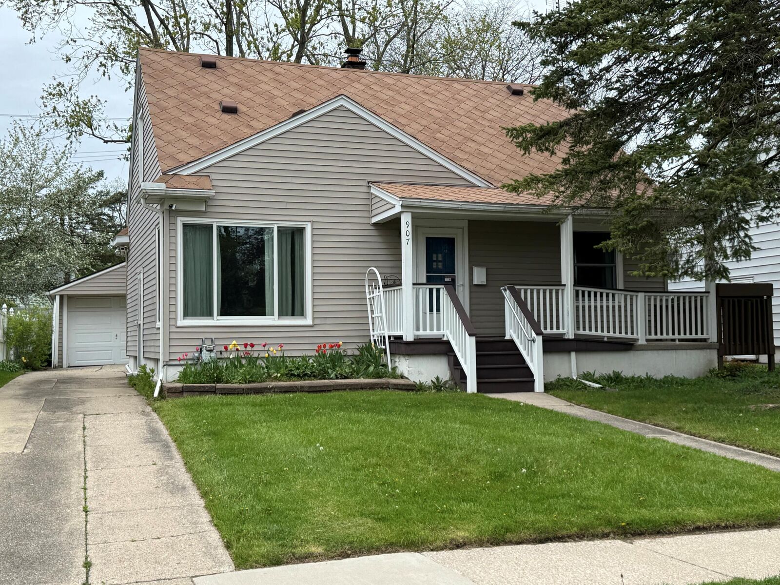 Property Photo:  907 Bruce Street  MI 48103 
