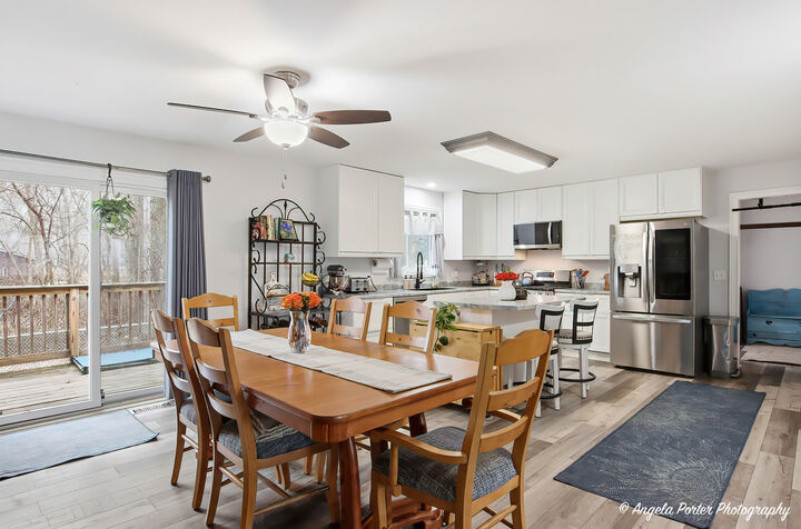 Property Photo:  25423 W Highwoods Drive  IL 60002 