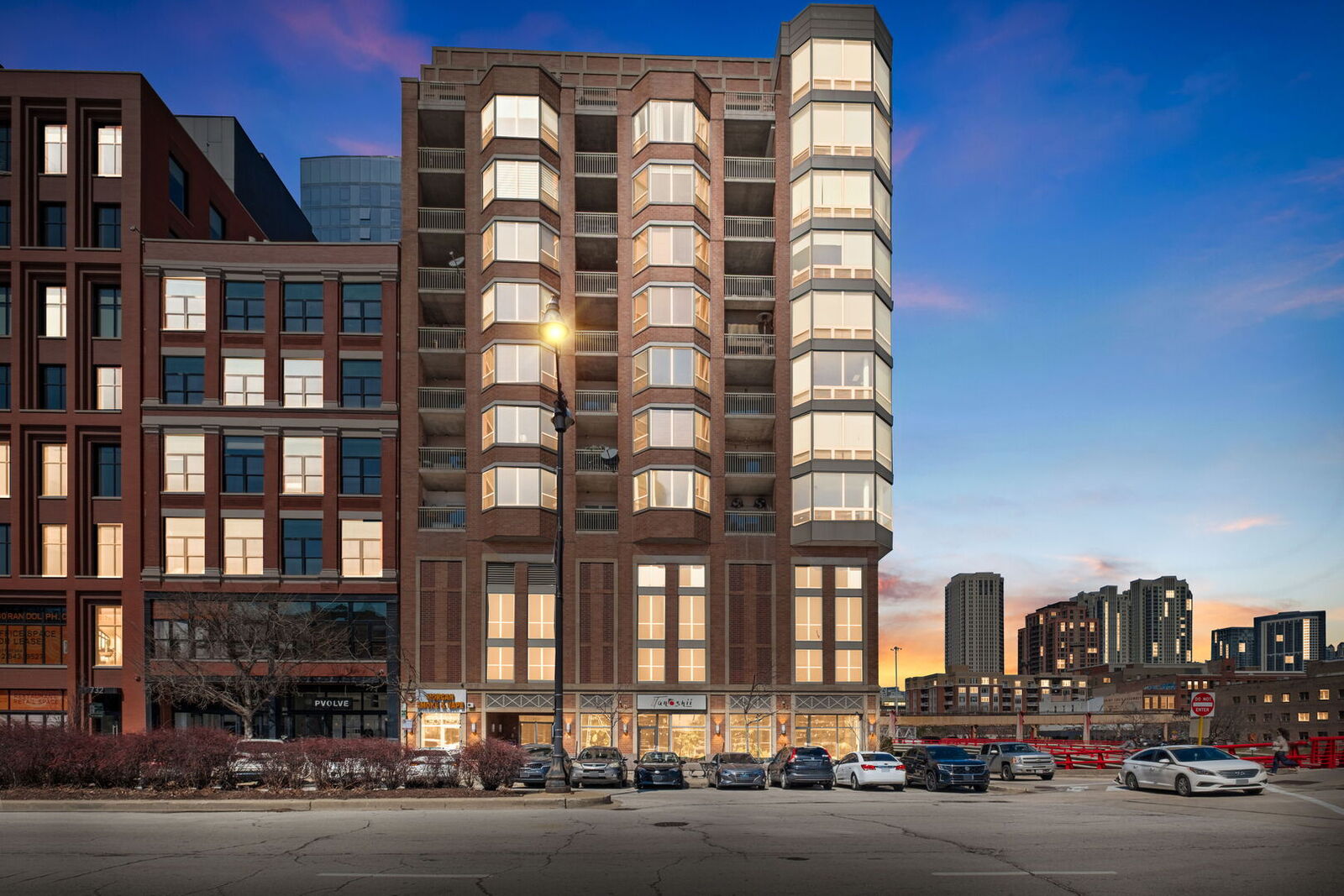 Property Photo:  720 W Randolph Street 905  IL 60661 