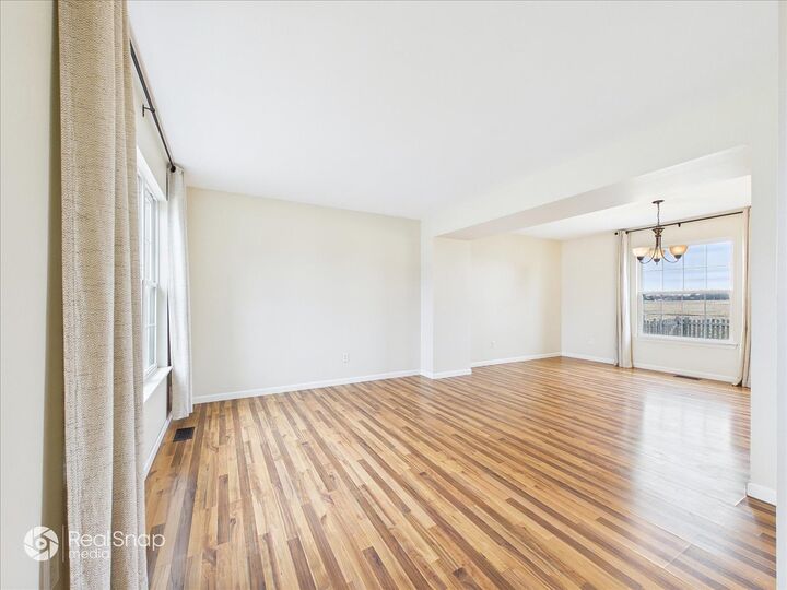 Property Photo:  830 Spring Meadow Lane  IL 60150 