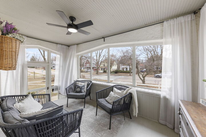 Property Photo: 659 W Downer Place IL 60506