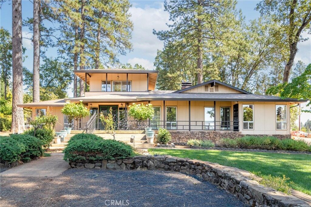 Property Photo:  6090 Rossi Way  CA 95969 