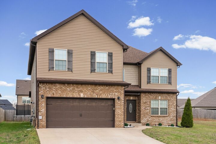 Property Photo:  1404 Kingbird Dr  TN 37040 
