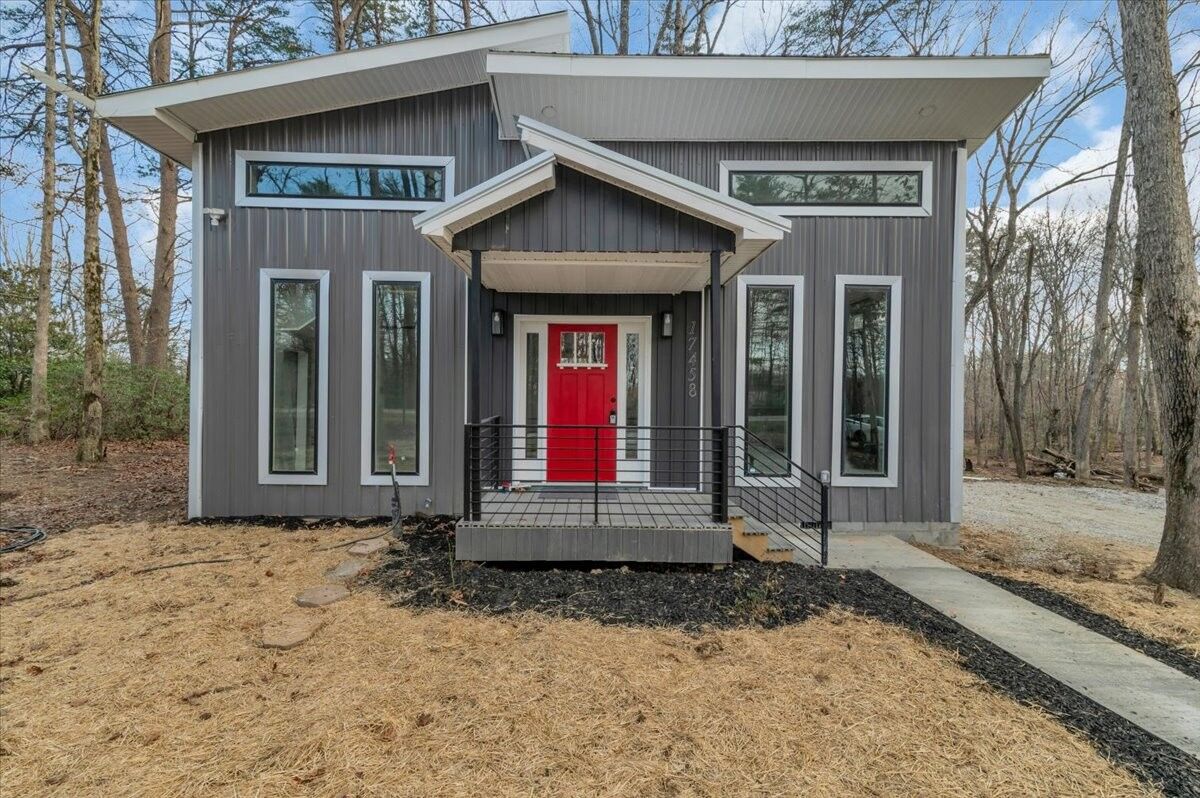 Property Photo: 17458 SR 50 TN 37301