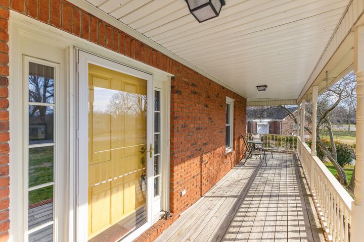 Property Photo:  709 Harris Dr  TN 37066 