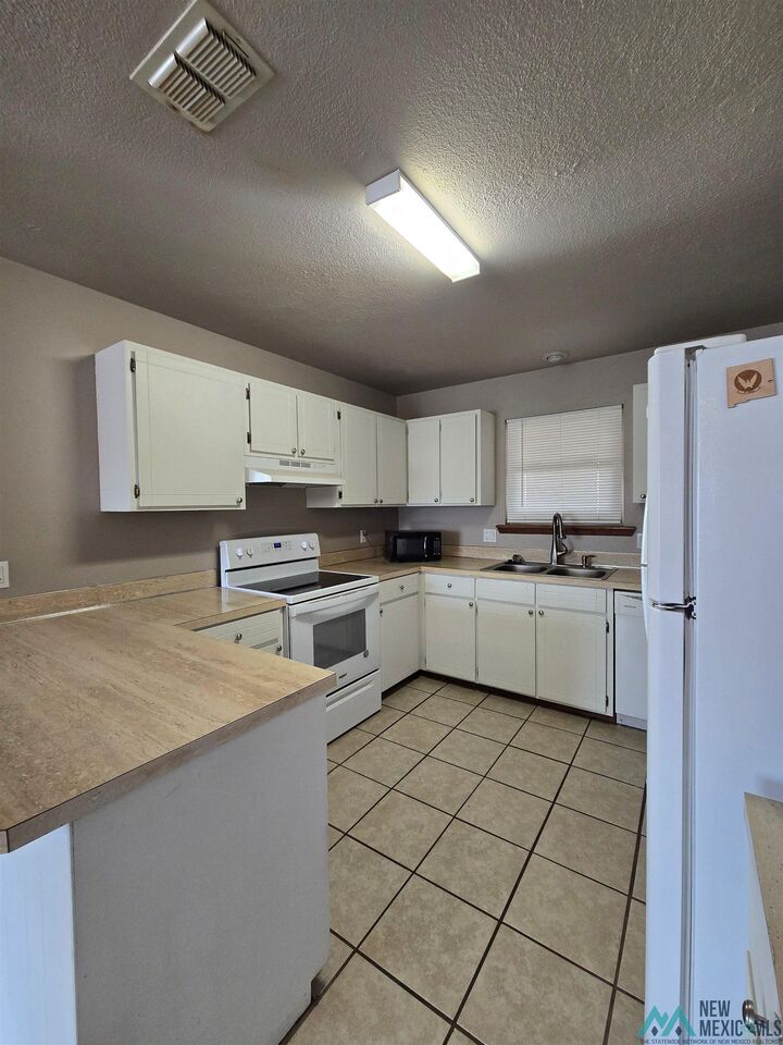 Property Photo:  1808 Debra Street  NM 88101 
