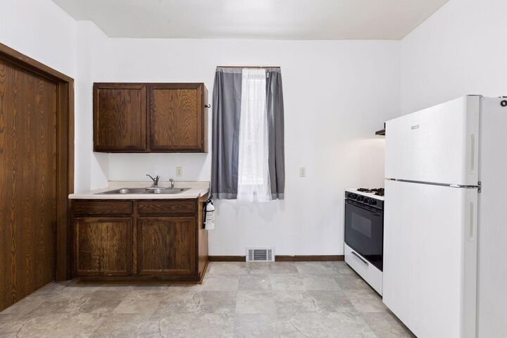 Property Photo:  534 Annapolis Street  MN 55075 