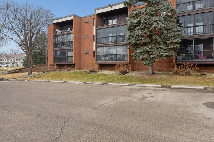 Property Photo:  1800 Riverwood Drive 318  MN 55337 