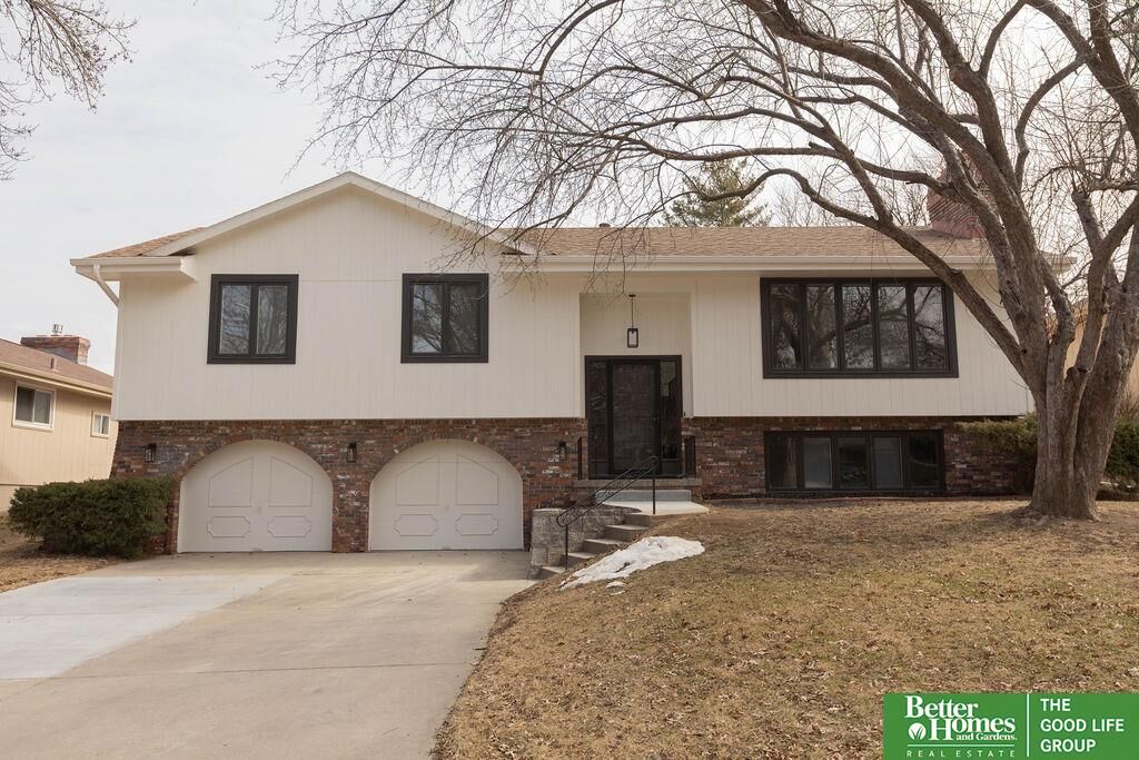 Property Photo:  1411 Holling Drive  NE 68144 