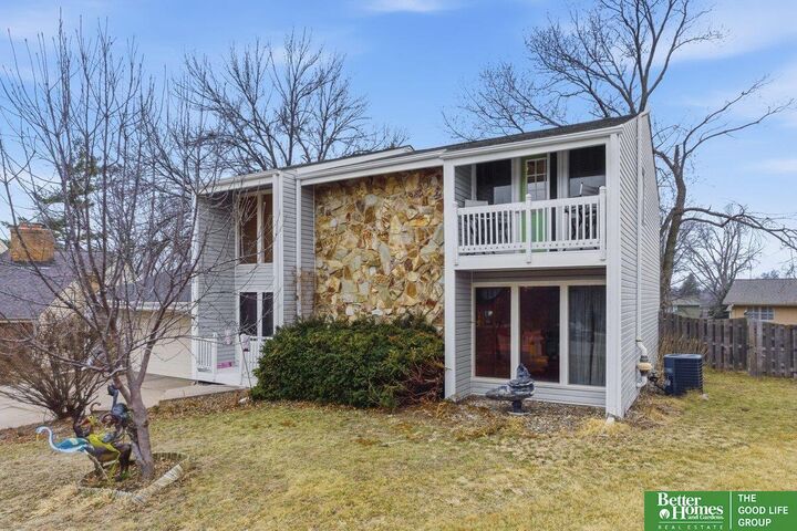 Property Photo:  904 S 152 Circle  NE 68154 