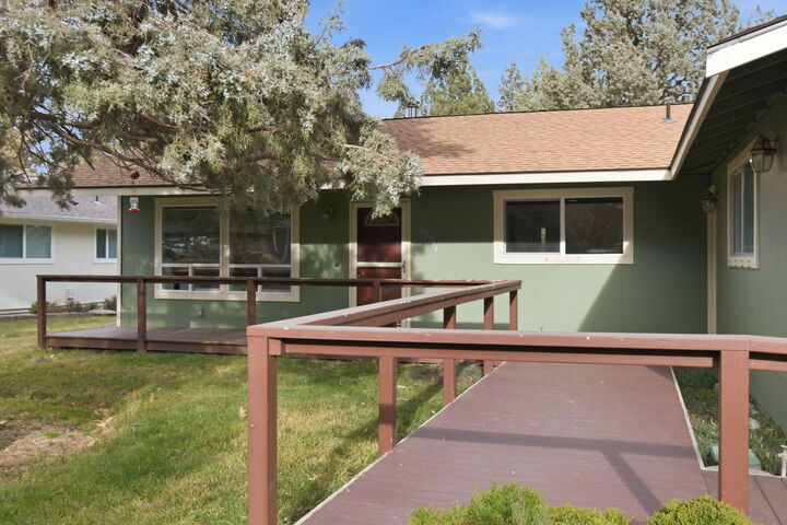 Property Photo:  20754 Canterbury Court  OR 97702 