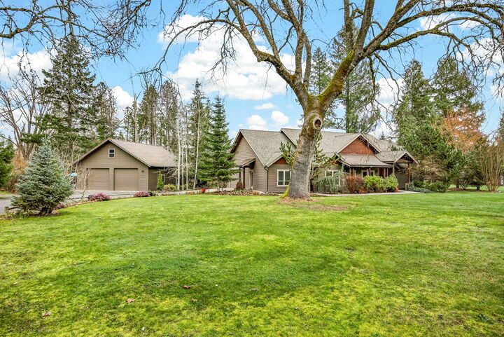 Property Photo: 3070 Sand Creek Road OR 97527
