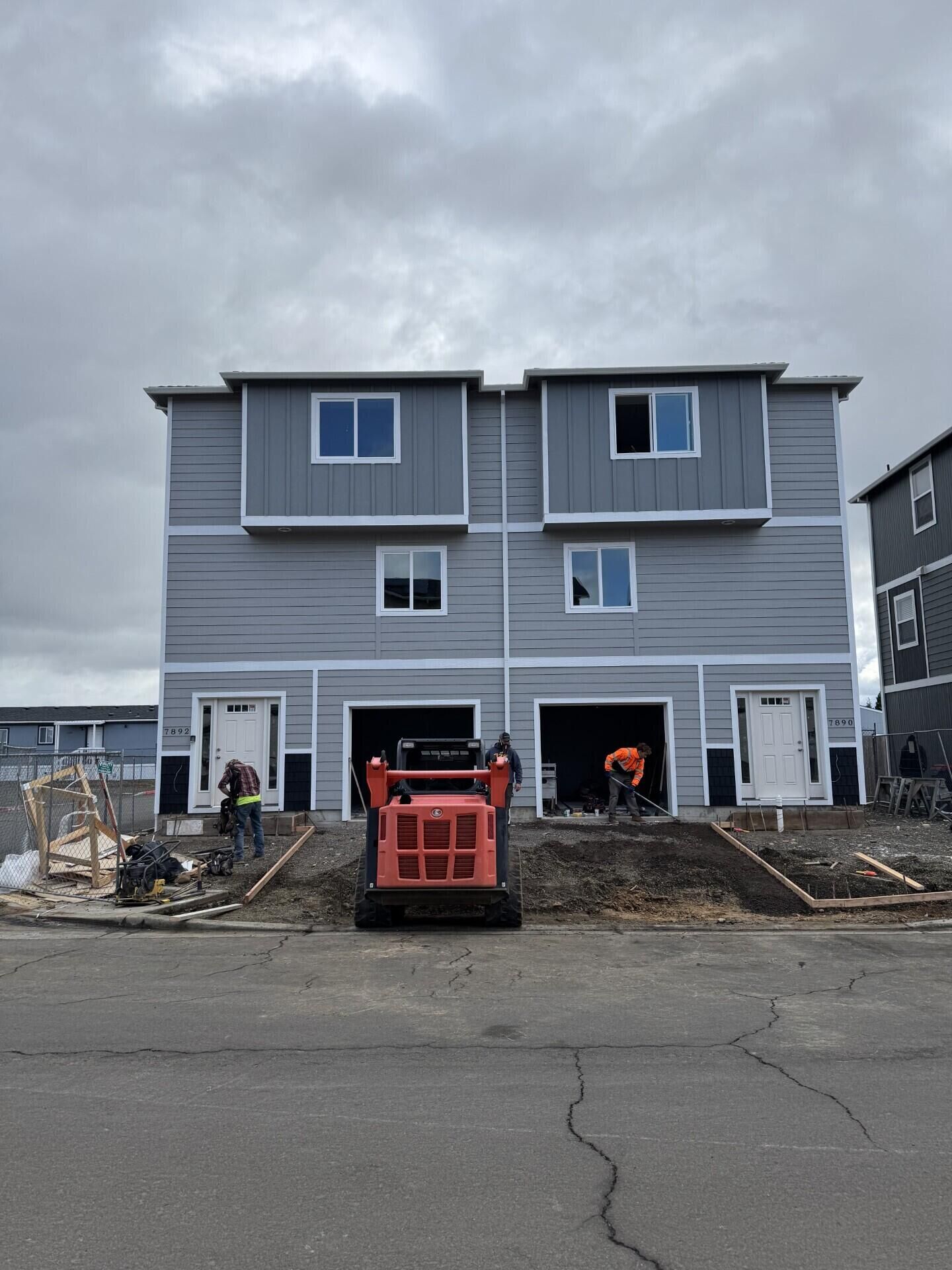 Property Photo:  7892 28th Street  OR 97503 