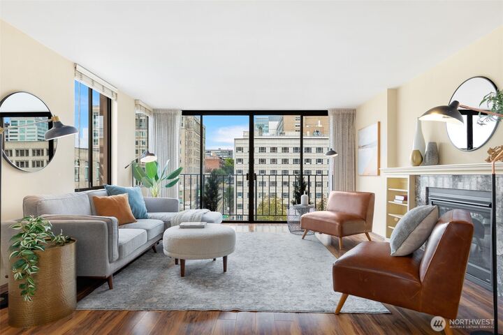 Property Photo:  1120  8th Avenue 1003  WA 98101 