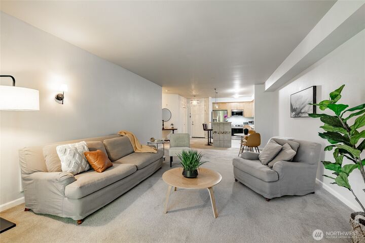 Property Photo:  15000  Juanita Drive NE 307  WA 98028 