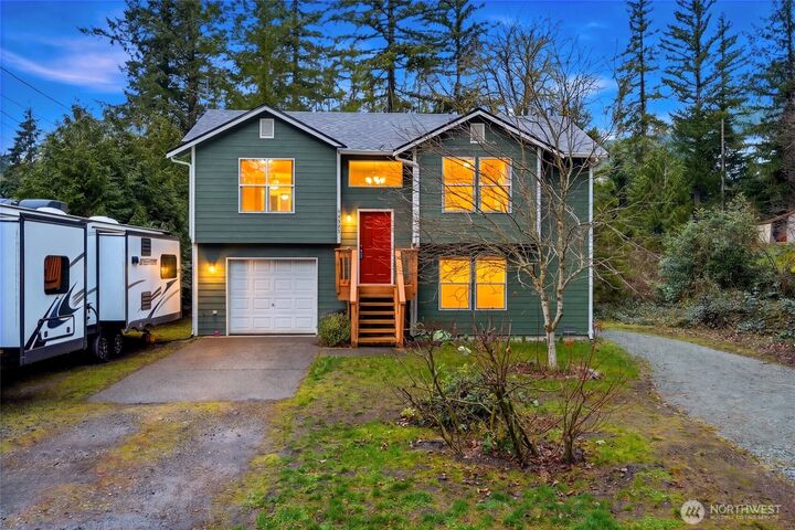 Property Photo: 44525 Pine Road WA 98251