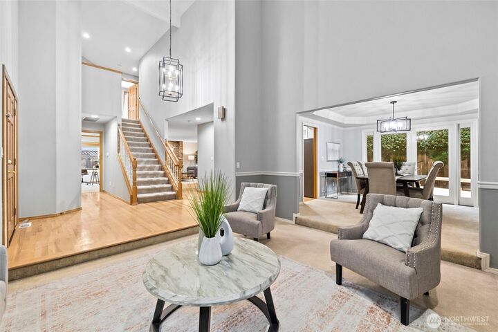 Property Photo: 4660 244th Place SE WA 98029