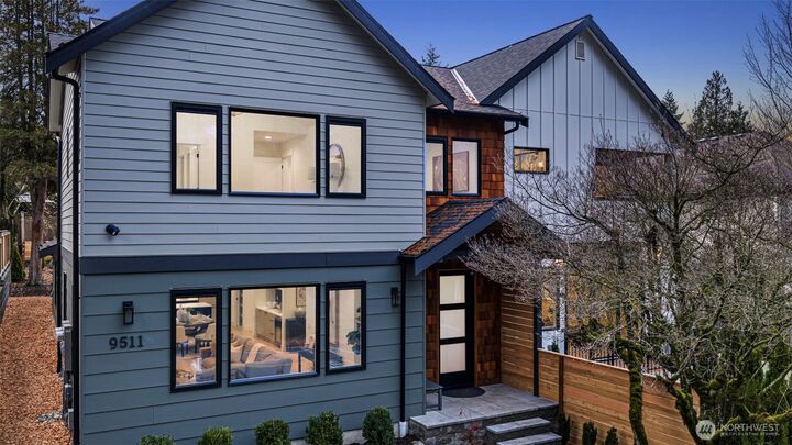 Property Photo:  9511  132nd Avenue NE  WA 98033 