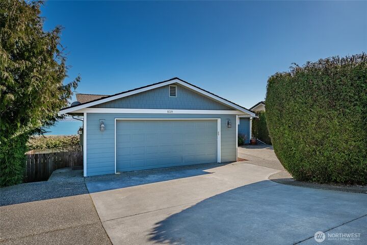 Property Photo:  8024  Chinook Way  WA 98230 