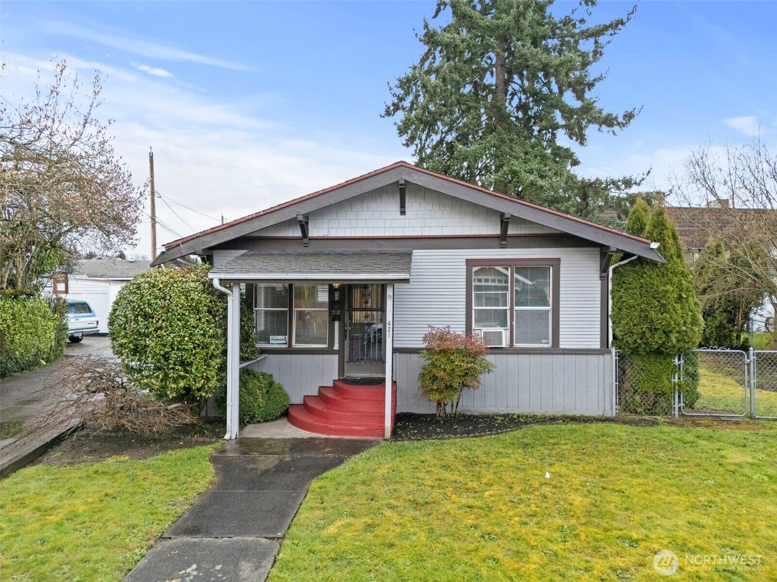 Property Photo:  421  2nd Street NW  WA 98371 