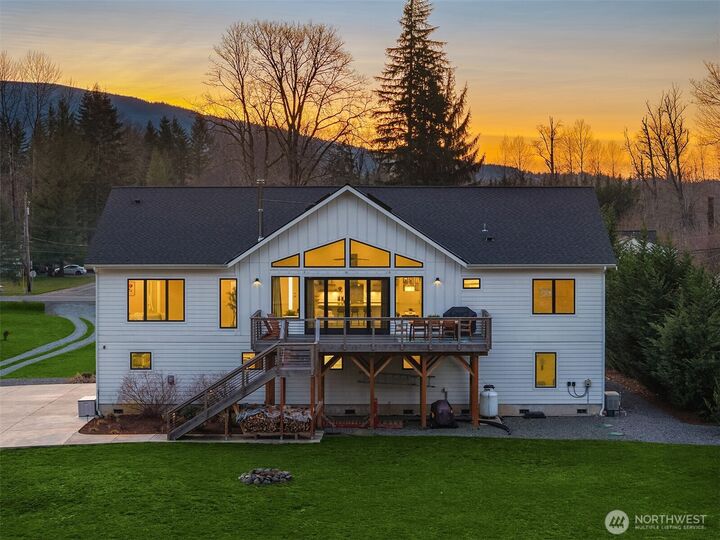 Property Photo:  10210  428th Avenue SE  WA 98045 