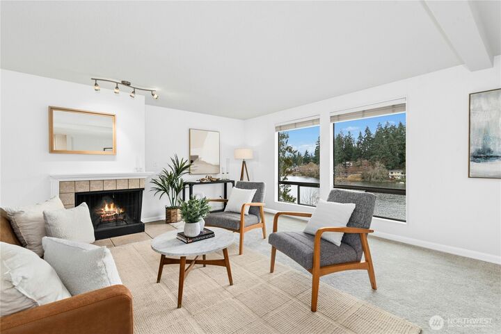 Property Photo: 19524 Echo Lake Place N A401 WA 98133