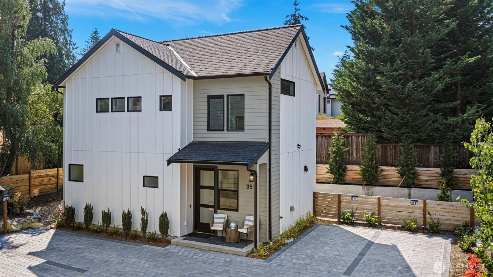Property Photo:  9513  132nd Avenue NE  WA 98033 