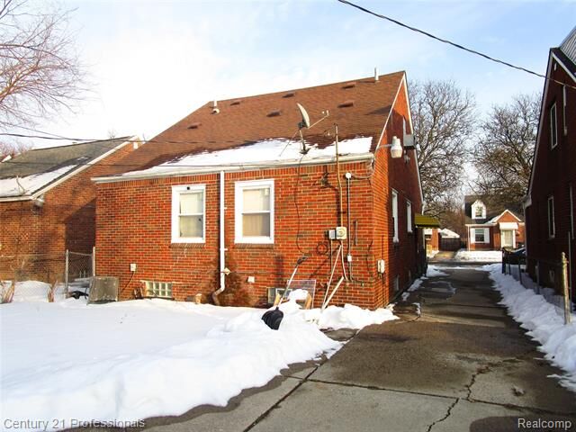 Property Photo:  12461 Riad Street  MI 48224 