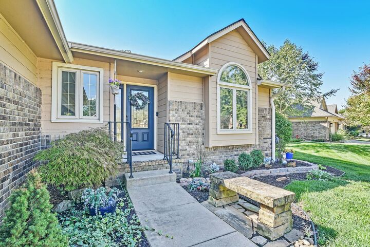 Property Photo: 11725 W Alderny KS 67212