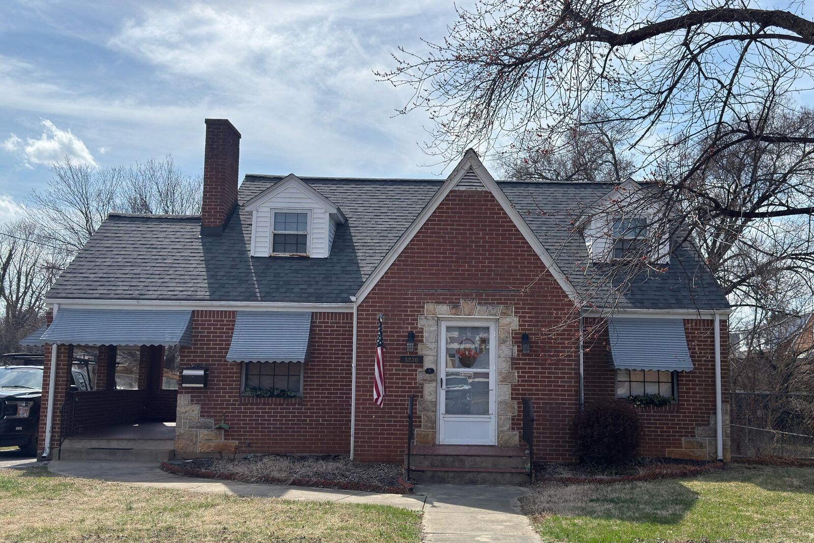 Property Photo:  3230 Hillcrest Ave NW  VA 24017 