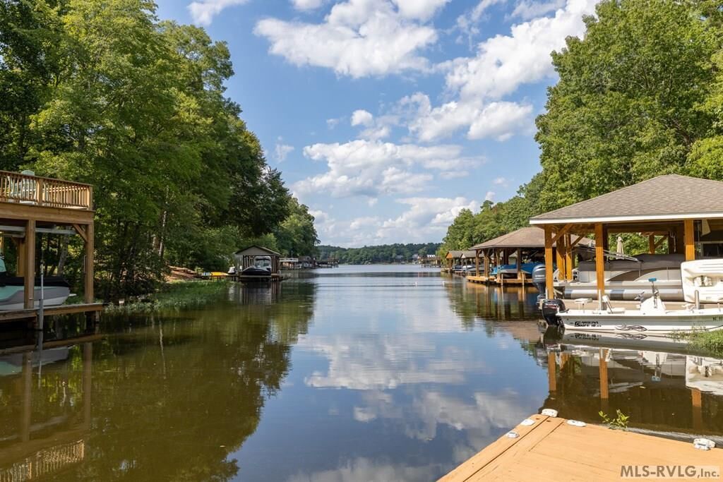 Property Photo: 118 Sandpiper Drive NC 27551