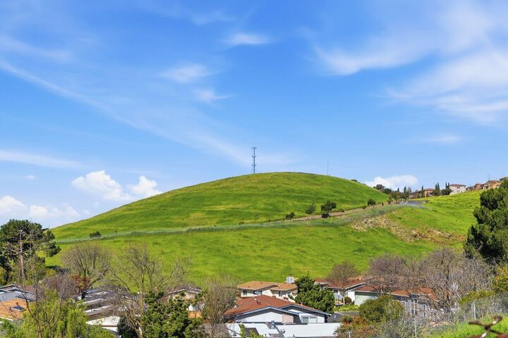 Property Photo: 3115 Heather Ridge Drive CA 95136