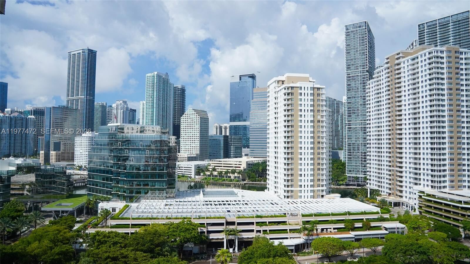Property Photo: 540 Brickell Key Dr 1711 FL 33131