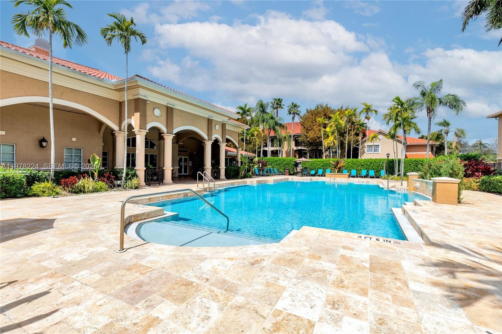 Property Photo:  101 SW 117th Ave 7207  FL 33025 