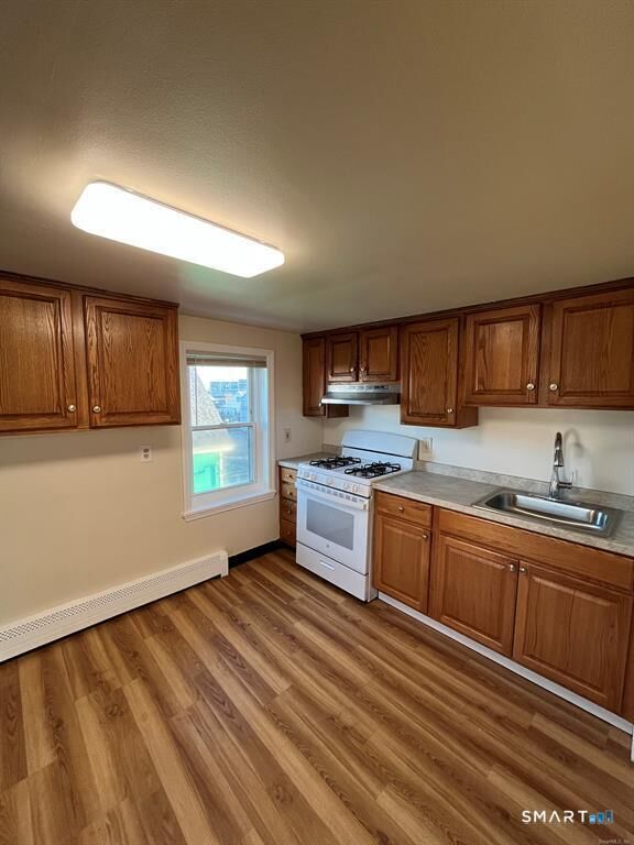 Property Photo:  6 Pleasant Street 3  CT 06855 