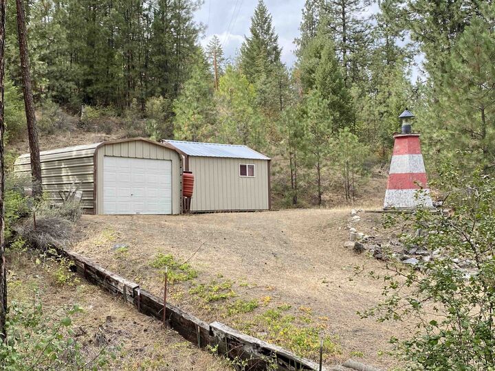 Property Photo: 42078 N Porcupine Bay Rd WA 99122