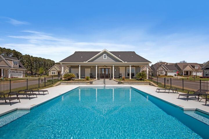 Property Photo: 105 Allander AL 36305