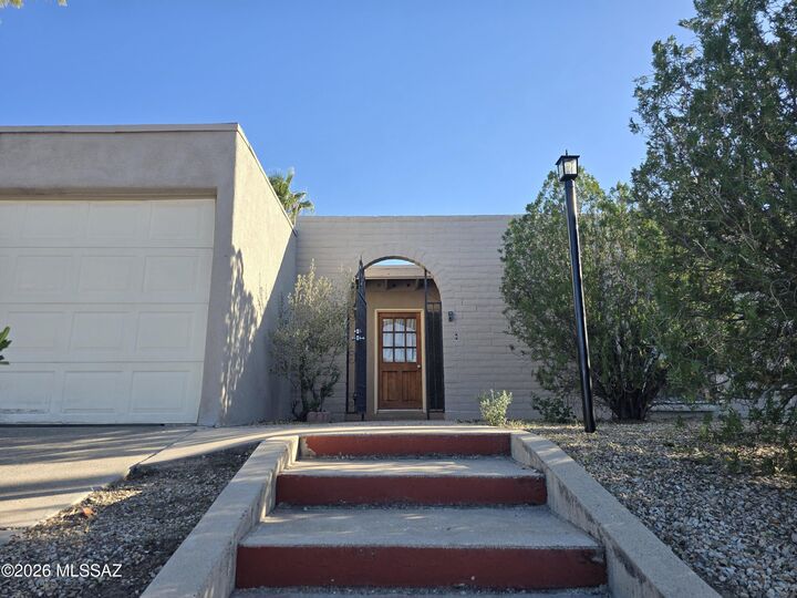 Property Photo:  9402 E Placita Eunice  AZ 85715 