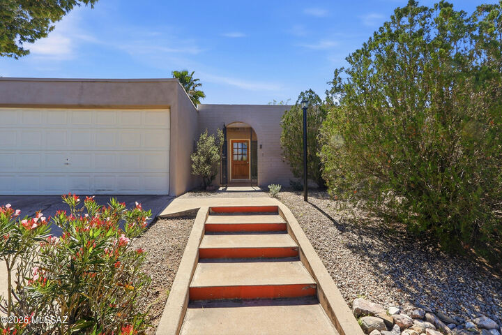 Property Photo:  9402 E Placita Eunice  AZ 85715 